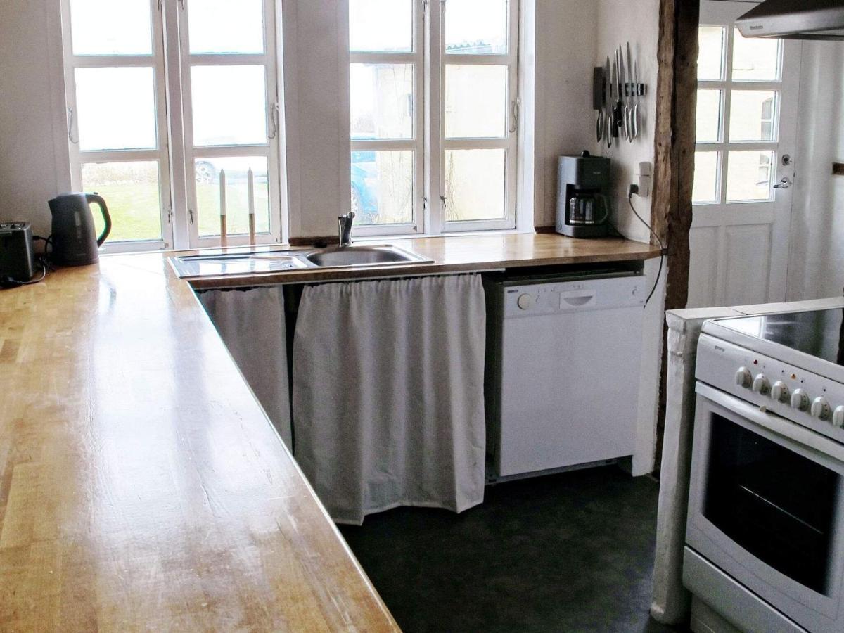 4 Person Holiday Home In Bandholm Екстер'єр фото